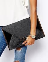 choisir-pochette-noire-femme